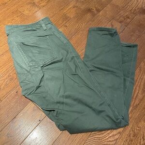Uniqlo olive green slim pants waist 33